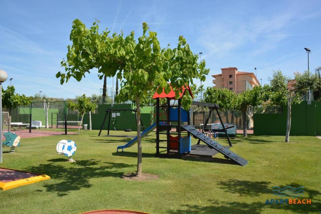Apartbeach Los Juncos Residencial Piscinas Y Petanca La Pineda Extérieur photo