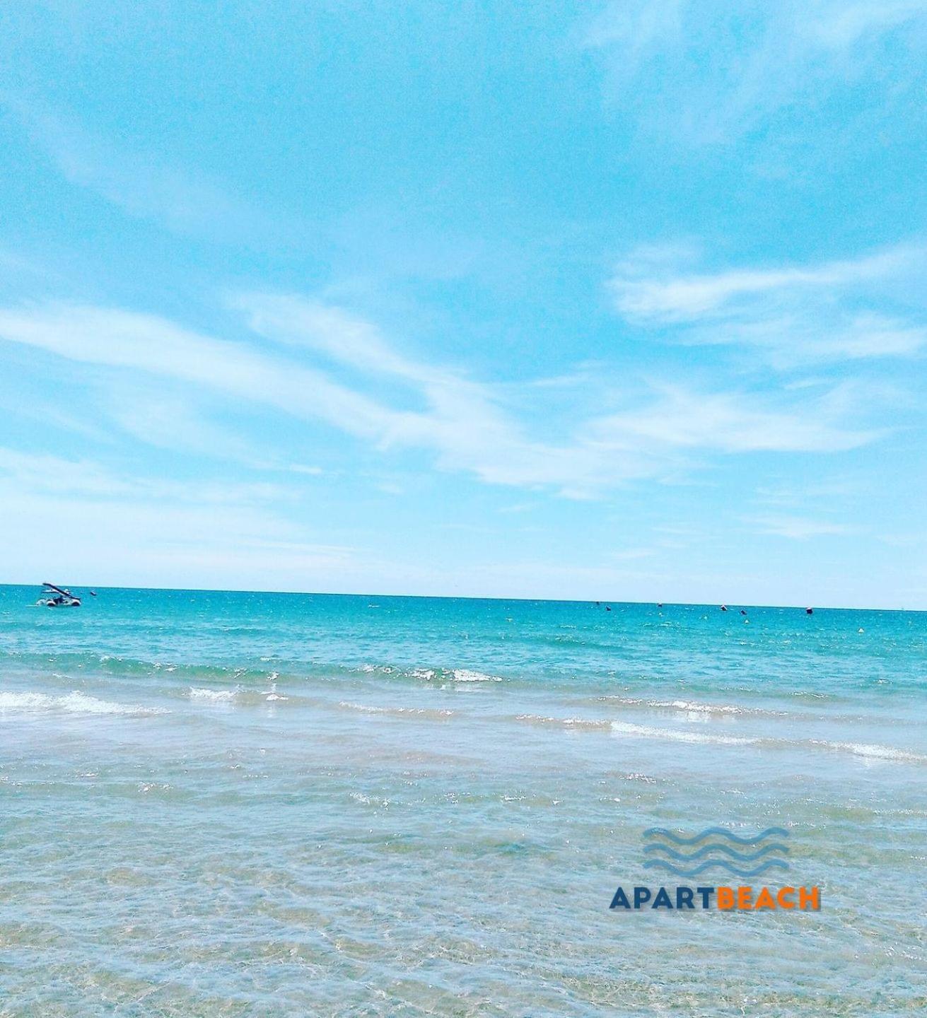 Apartbeach Los Juncos Residencial Piscinas Y Petanca La Pineda Extérieur photo